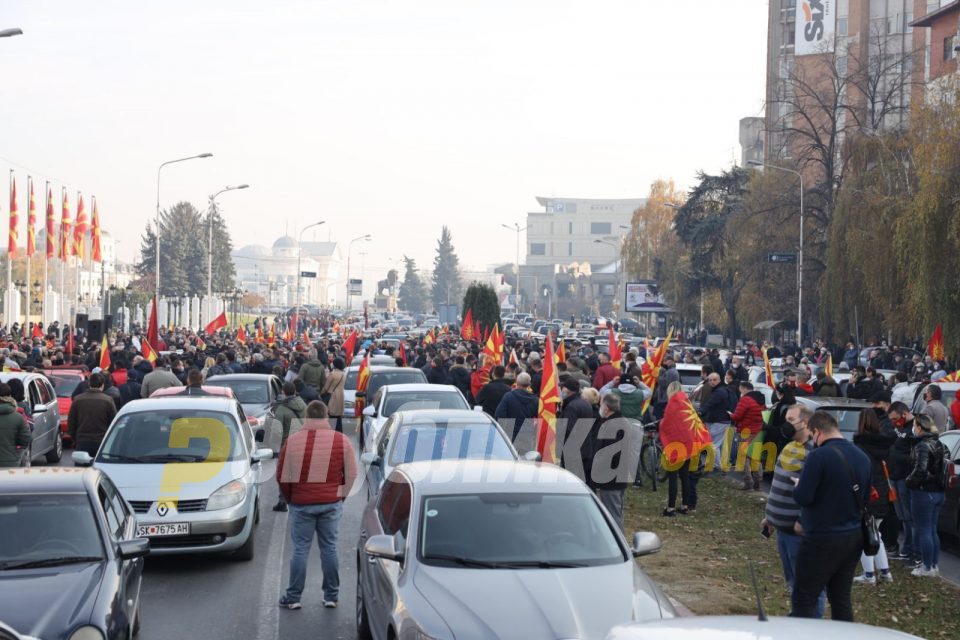 Protesters call on Zaev’s coalition partners to join the opposition and help form a Government of national unity