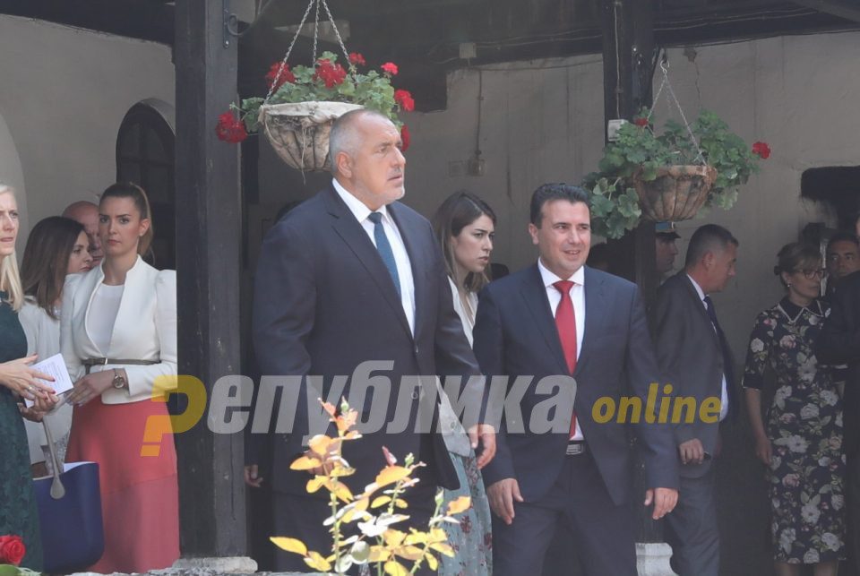 What Zaharieva is saying today, Zaev has promised: He convinced them that the most important thing is for him to become prime minister, and for the rest no problem