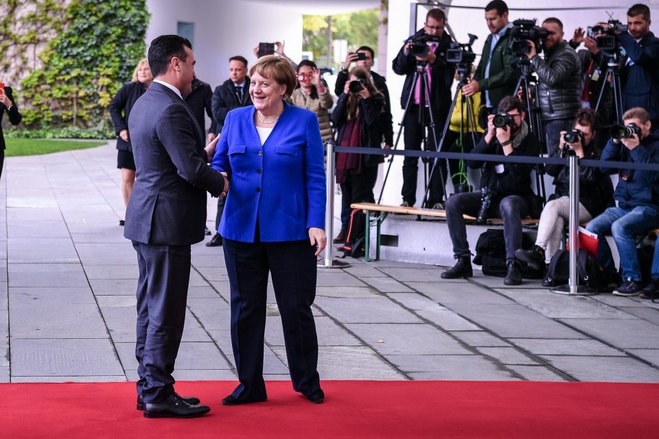 Zaev and Merkel hold phone talks: This is an opportunity that should not be missed