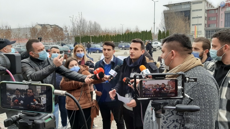Alliance for Albanians and Alternativa: Ahmeti’s honorary degree is politicization of Tetovo University