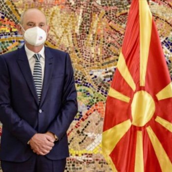 EU says Macedonia should resume dialogue with Bulgaria