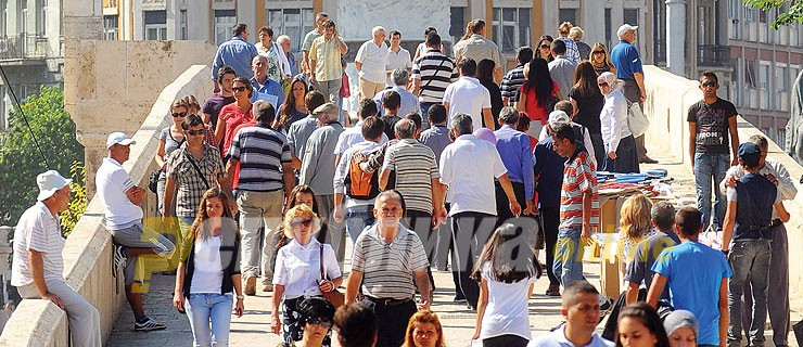 Draft law proposed by the Albanian opposition parties would grant citizenship to as many as 70,000 residents