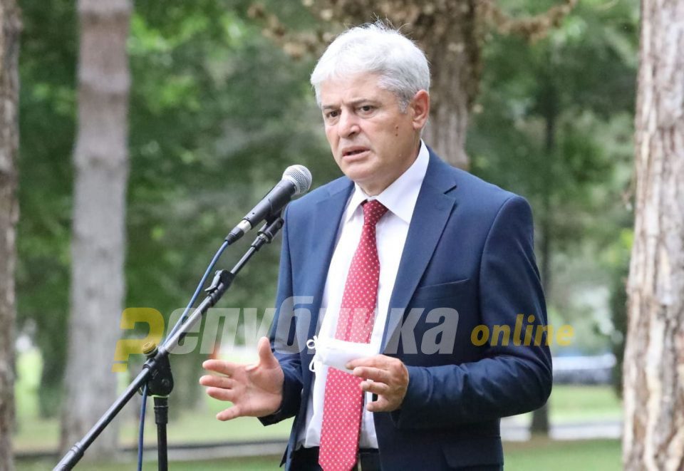 Ahmeti extends Christmas greetings