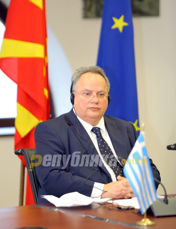 Kotzias condemns Bulgaria for its veto against Macedonia, says it is destabilizing the Balkans