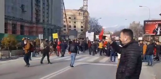 Incidents during the large Albanian protest in Skopje