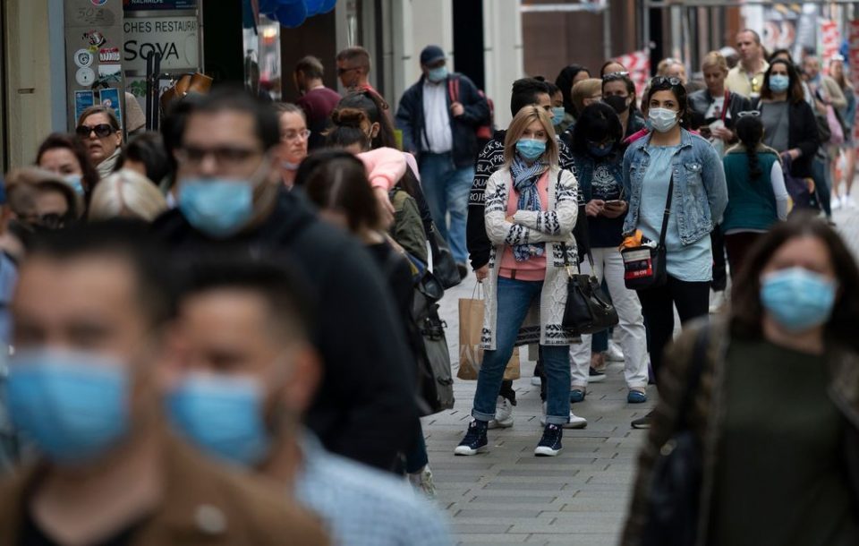 319 people fined for not wearing face masks