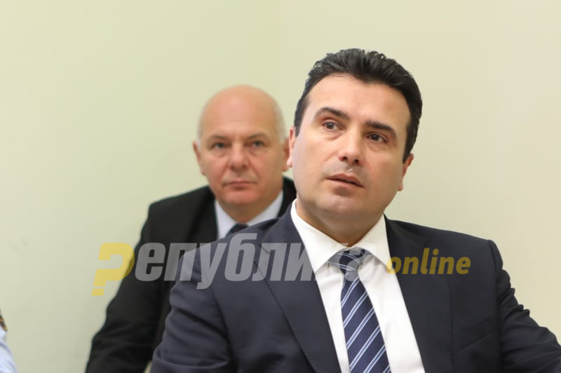 Bozinovski refuses to enter the courtroom without reporters, Zaev arrives with security