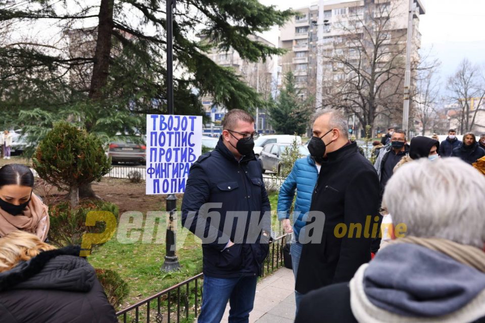 Mickoski: Thousands of citizens of Macedonia put their signatures against Zaev’s falsifying census