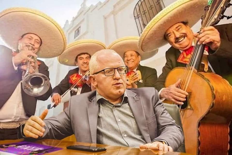 Raskovski informs the public that vacationing in Mexico is a real bargain