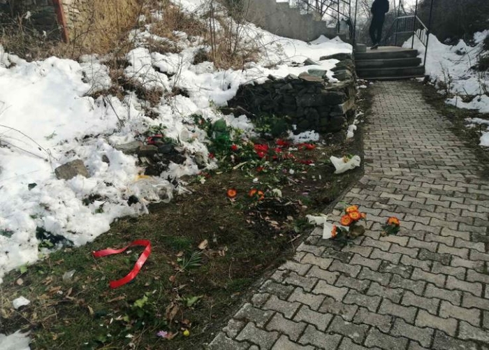 A few days after the commemoration, memorial of the Tetovo Kale battle was destroyed