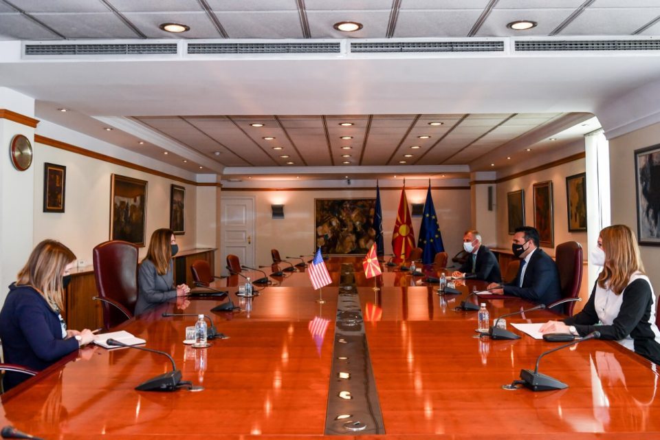 Zaev meets US Ambassador Byrnes to discuss the EU blockade, claims that she praised his fight against crime and corruption