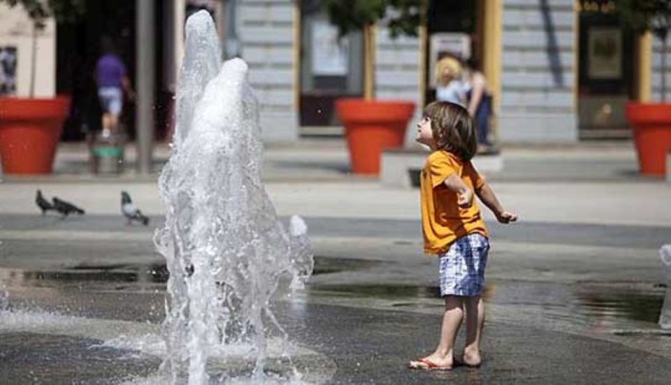 Heatwave: Temperatures expected to hit 40