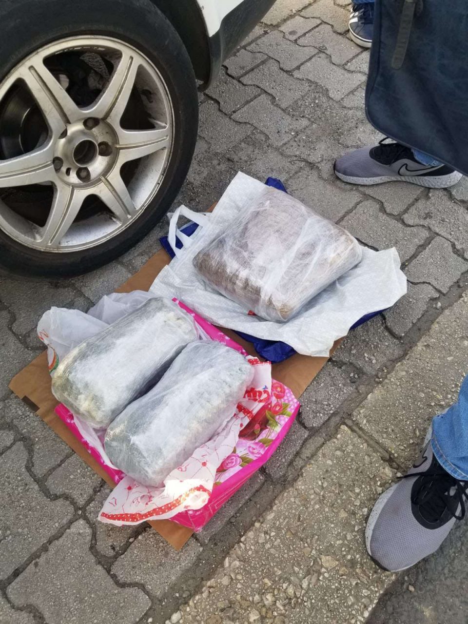 Marijuana dealers arrested while planning a delivery to Turkey