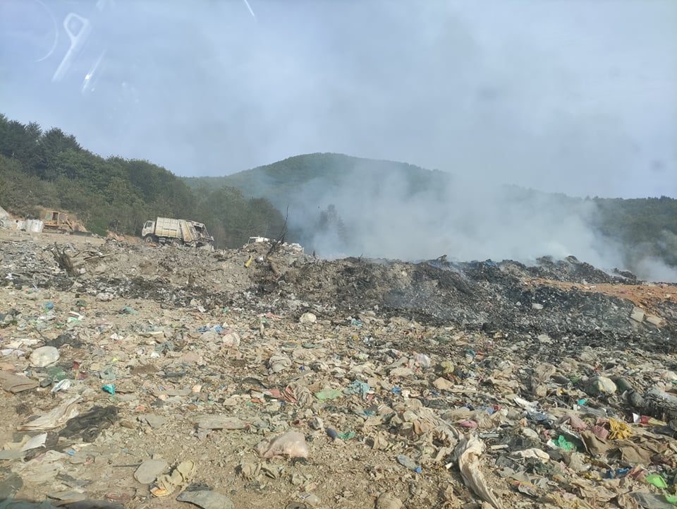 Environmentalists demand that the city of Ohrid cleans up a burning dump site