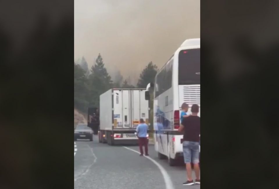 Fire closes Pletvar pass for traffic