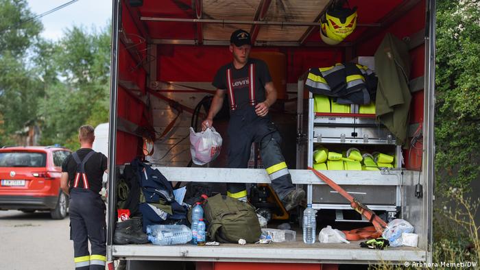 There aren’t as many fire hoses in all of Macedonia as the Austrian firefighters have in several trucks