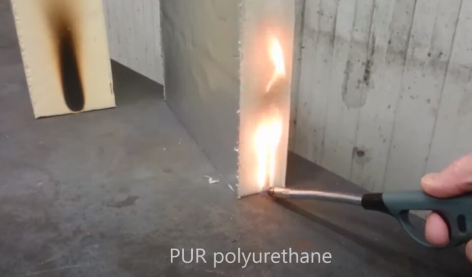 Health Ministry chose the materials for the modular hospitals: This is how PUR insulation panel burns exposed to fire for 30 seconds