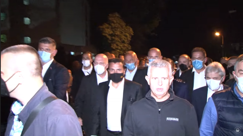 Zaev and Ahmeti booed in Tetovo as they avoided addressing the public after the catastrophic hospital fire