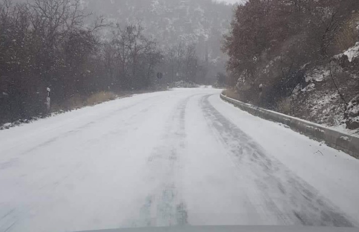Mavrovo – Debar road closed for heavy vehicles due to snow