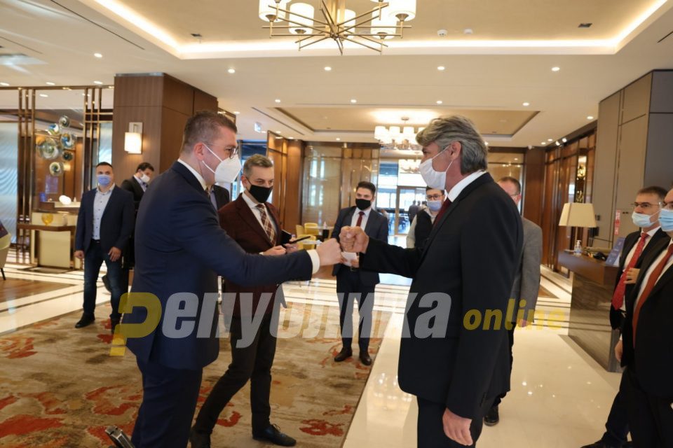 Mickoski and Sela met to discuss the future steps of their coalition