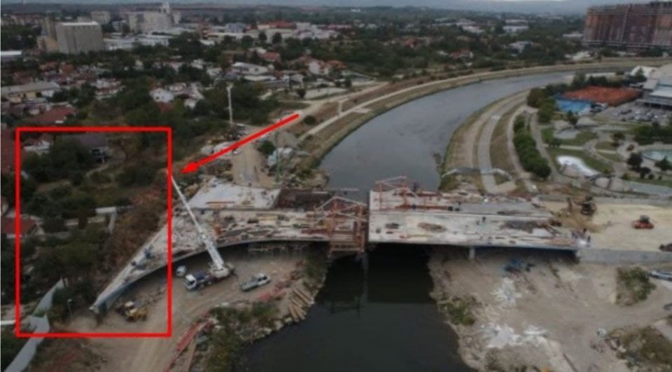 View from the right angle: The bridge that Silegov boasts about ends in houses on one side