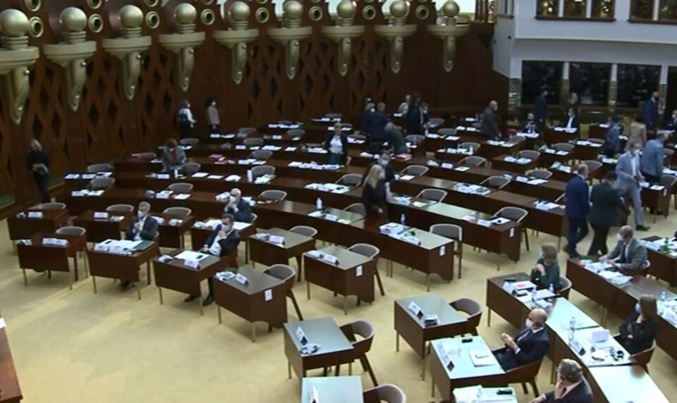 Parliament adopts 2022 Budget projected at 4.4 billion denars