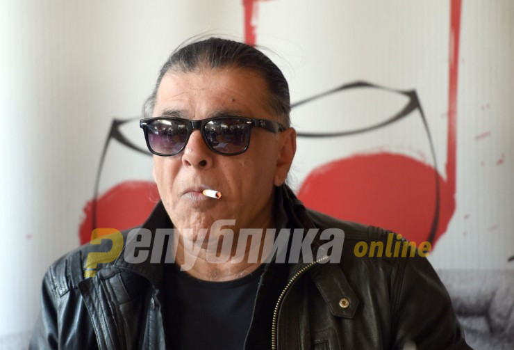 Popular singer Aki Rahimovski dies aged 66