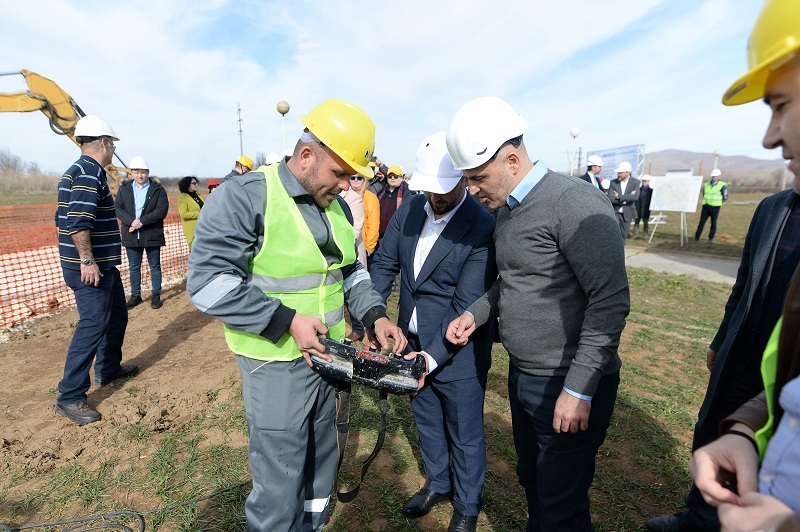 Energy crisis: Macedonia begins work on a power line to Albania