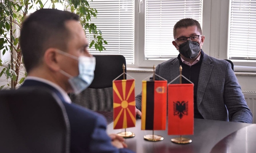 VMRO-DPMNE and BESA discuss how to overthrow the government