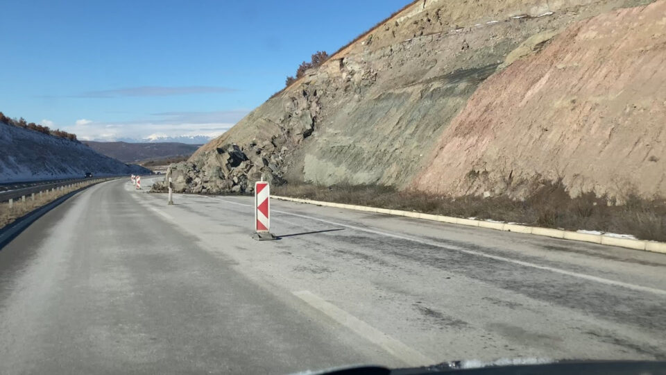 Two months after the major landslide, the Stip – Skopje highway is still not cleared