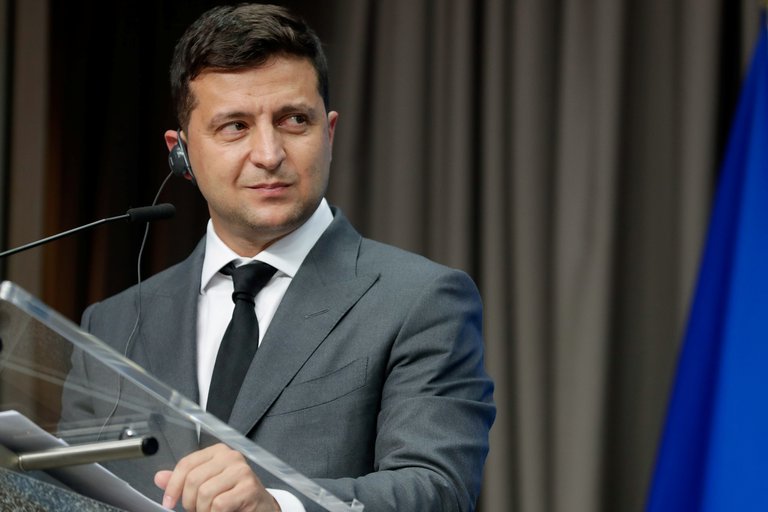 Zelensky turns to the West: We are left to fight all alone
