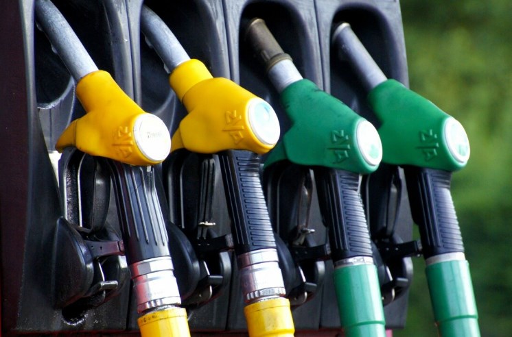 “Full Tank, Empty Wallet”: With 1.22 percent of the average salary in Macedonia one can buy only three liters of gasoline
