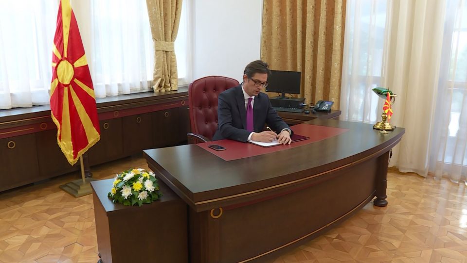 Pendarovski: I hope that the light of Easter will give us strength and encouragement for good thoughts and good deeds