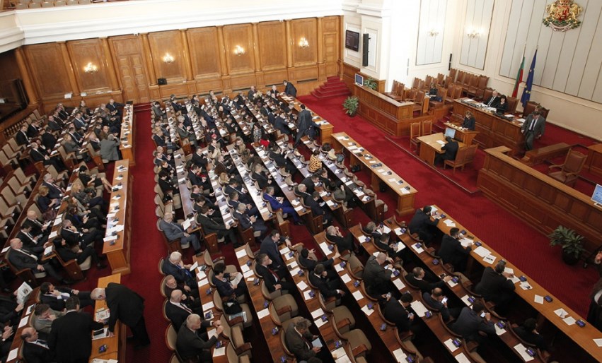 Bulgarian Parliament Speaker announces that the veto against Macedonia will stay in place