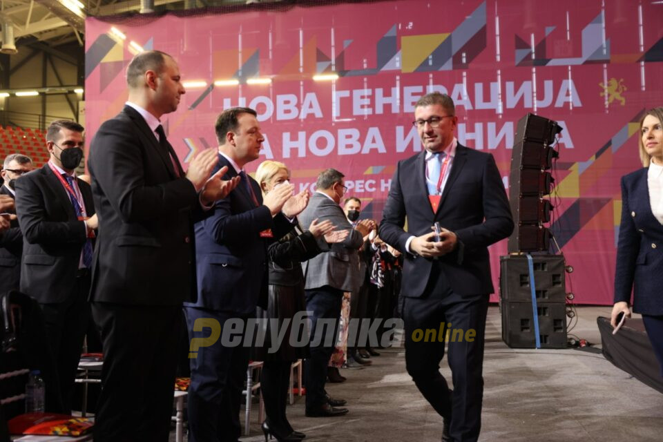Poll: Mickoski leads Kovacevski almost 2:1, VMRO will easily beat SDSM in the next elections