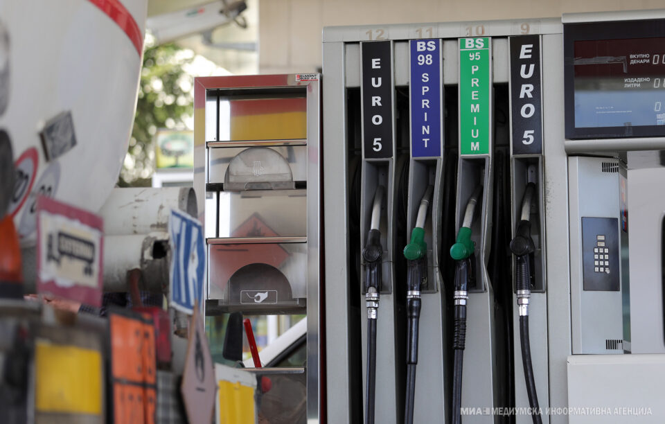 Diesel gets cheaper by 1 denar, unleaded fuels go up by 0.5 denars per liter