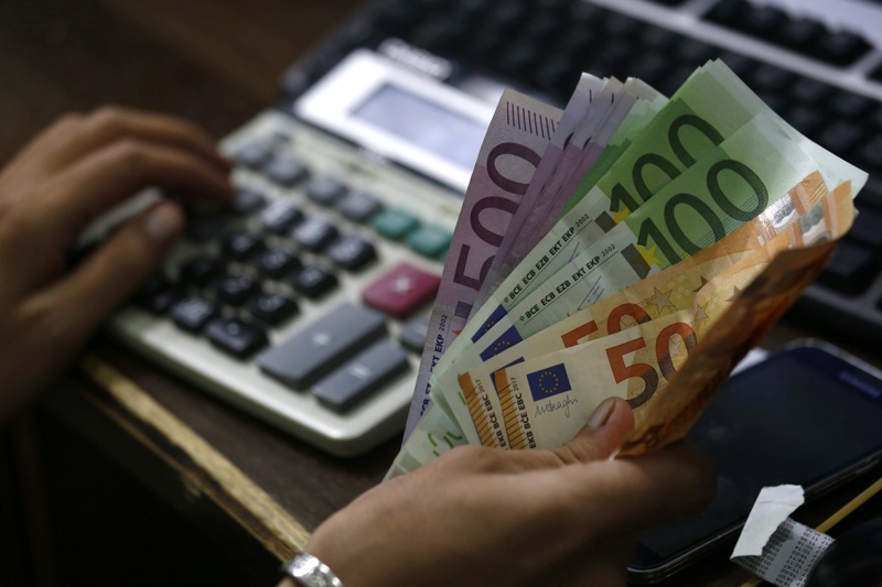 Croatia will introduce the euro as its official currency