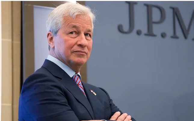 When JPMorgan CEO announces tough times, they negotiate private tenders
