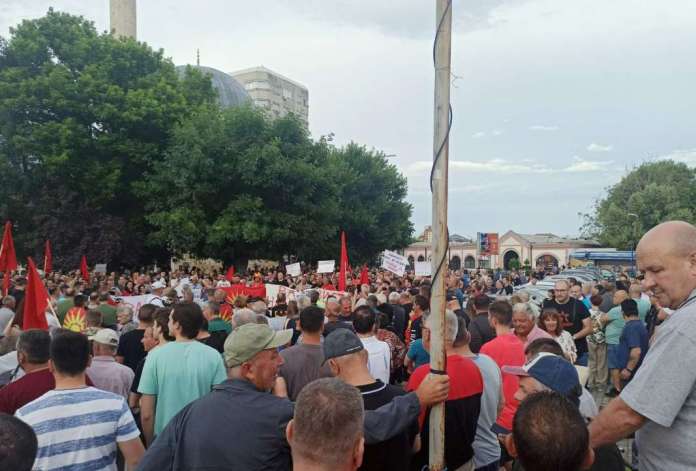 Protest in Bitola – people demand freedom for Lambe Alabakovski