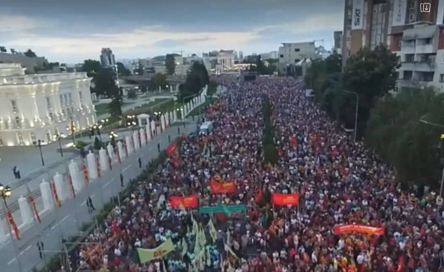 Drone photos: Huge number of people arrive in front of government building