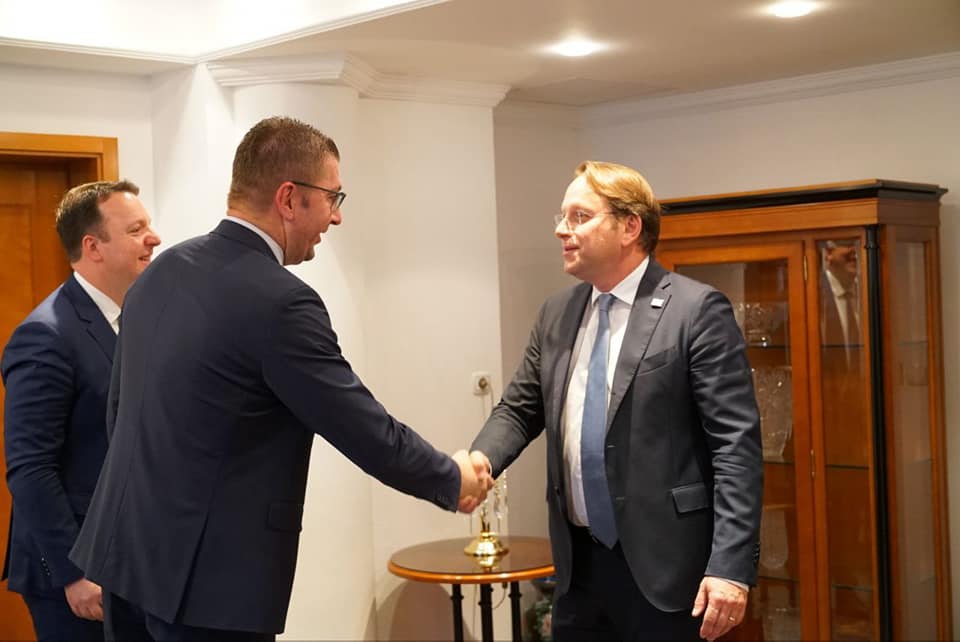Mickoski after meeting Varhelyi: Macedonia to start EU negotiations as soon as possible
