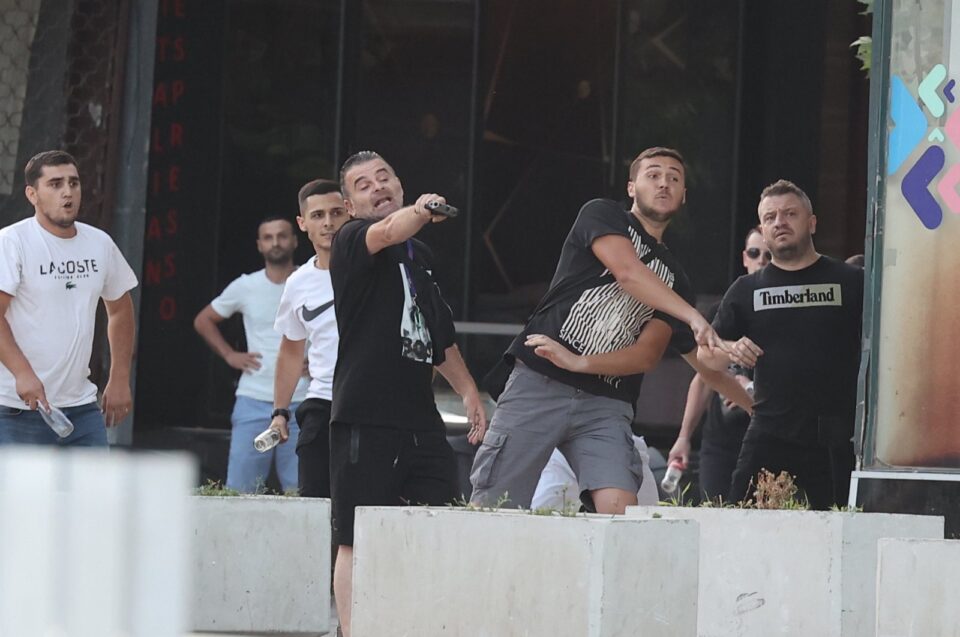 Protesters met with guns near Skenderbeg Square, a gang threw bottles at them, bullets were also fired