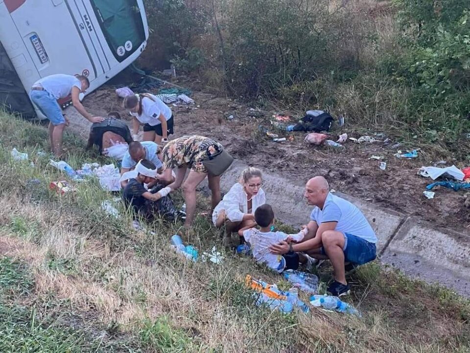 At least 12 children injured after bus carrying Serbian tourists crashed in Bulgaria