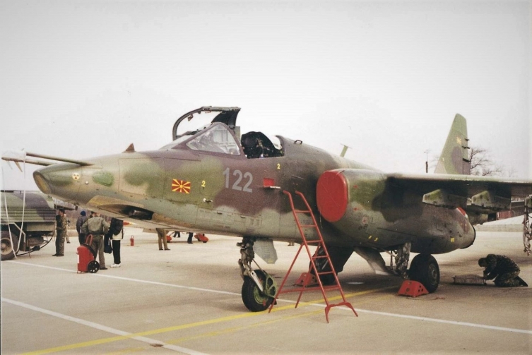 After the tanks, Macedonia donates Sukhoi fighter jets to Ukraine