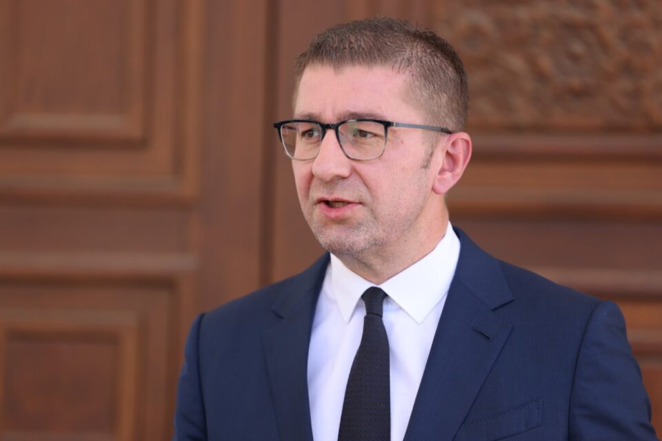 Mickoski: Be encouraged, gentlemen from the government, do not hide behind some agendas, support the referendum