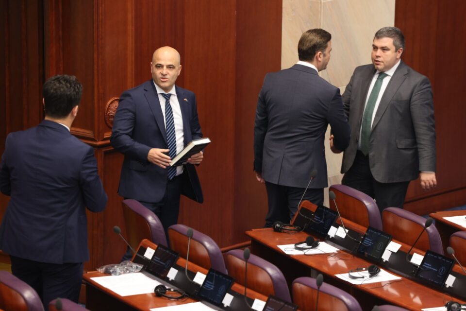Kovacevski escaped from the deputies in the Parliament – he will not answer questions that interest the entire Macedonian public