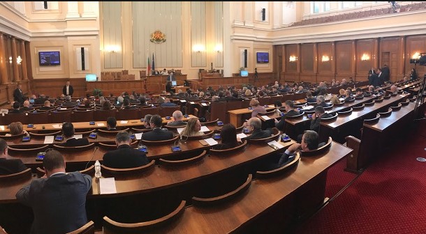 Bulgarian MPs demand that the Macedonian and Russian ambassadors not be invited to the constitutive session of the Bulgarian parliament