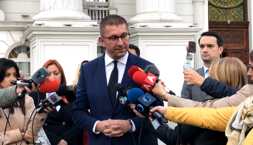 Mickoski: Under these conditions and circumstances, without written guarantees, we will not support constitutional amendments for inclusion of Bulgarians