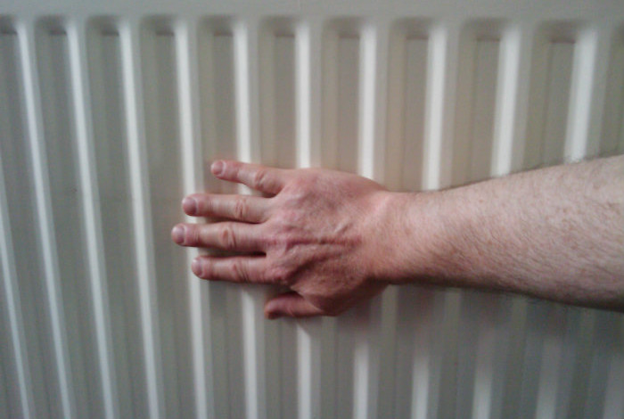 Skopje citizens wake up with cold radiators for the third day