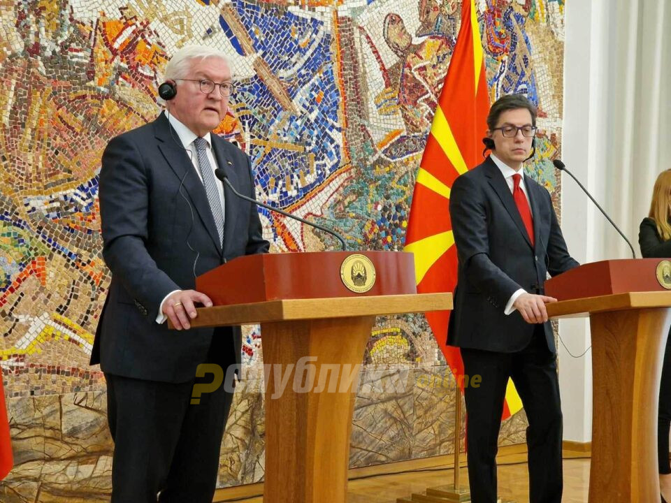 Steinmeier begins official visit to  Macedonia: Pendarovski welcomes his German counterpart with highest state and military honors